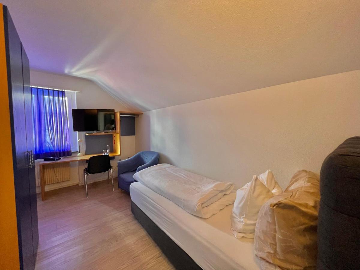 Hotel Hirschen Hinwil Exterior foto